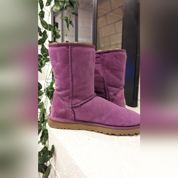 Purple UGG boots 💜 - Picture 3 of 5